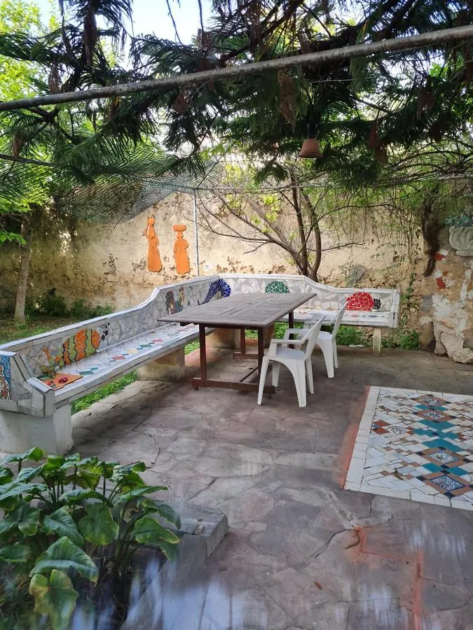 L'Antica Cantina Usini Bed and breakfast